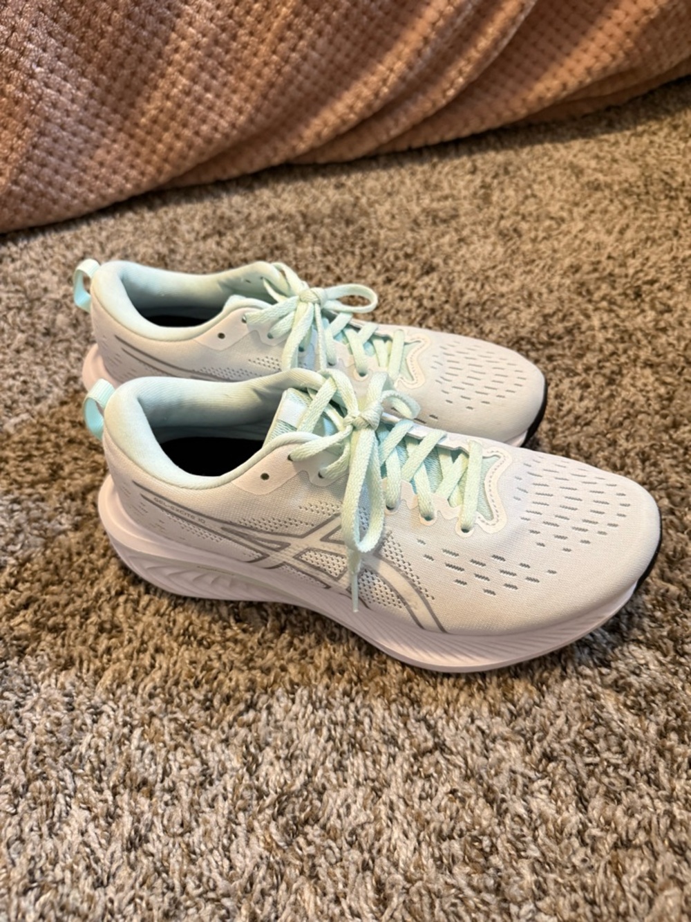ASICS Gel Excite 10 Women's Light Mint Running Shoes - Picture 3 of 6